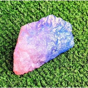 Aura/Aurora Quartz 2.5" Collectible Blueberry Blue/Neon Pink Mineral Rock EUC